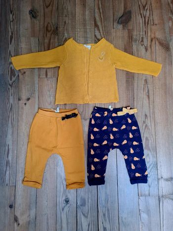 Lot de 2 joggings / sarouels et gilet