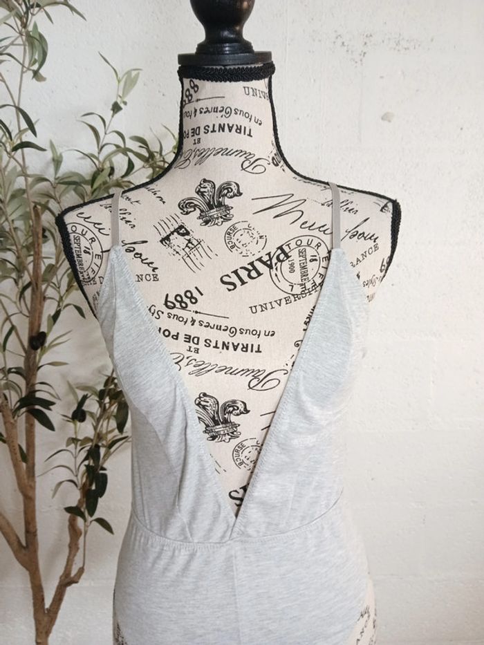 Body gris échancré ASOS – Taille S – Bon état - photo numéro 2