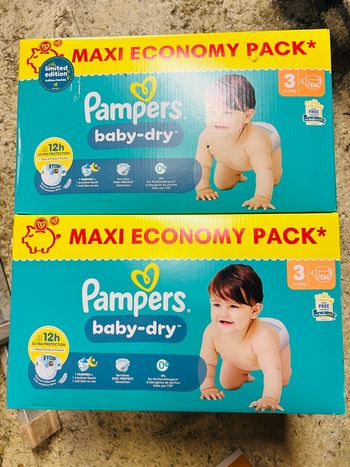 Lot 2 paquets de couches Pampers taille 3 maxi economy pack