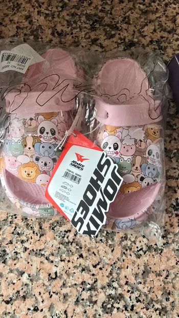 Claquette fille neuf taille 32