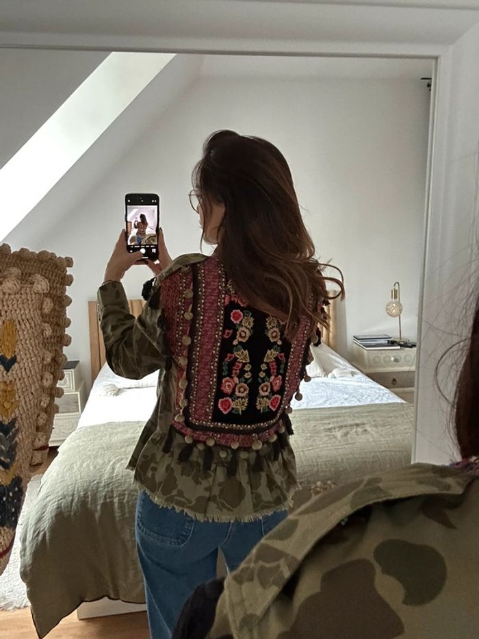 Veste militaire Zara brodée 🖤 - photo numéro 2