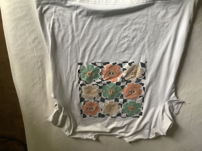 TEE shirt fleur - photo numéro 2