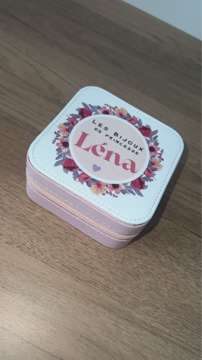 Boîte à bijoux personnalisée - photo numéro 2