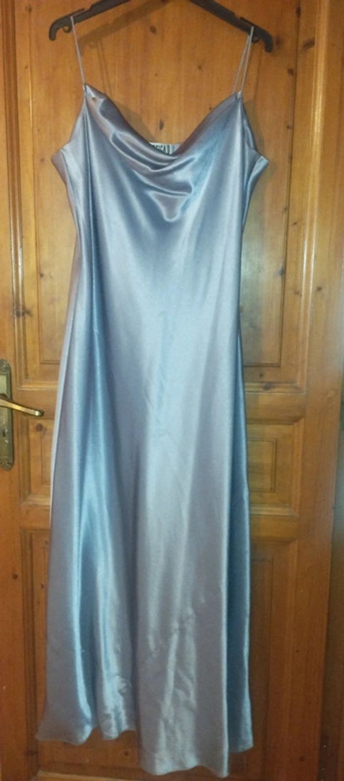 Robe soirée satin violet pastel TBE