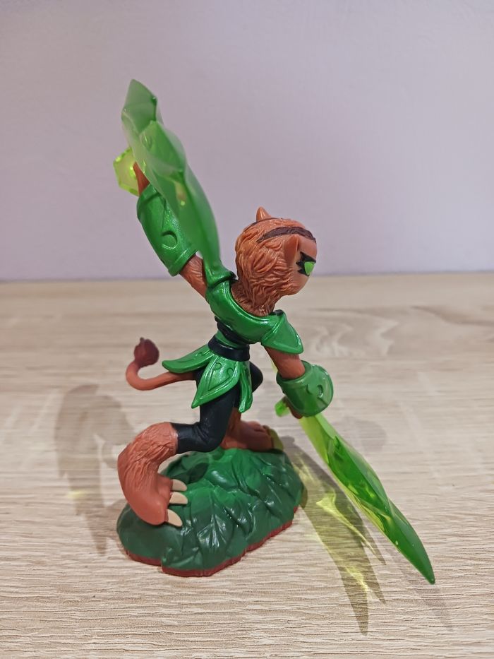 Figurine Skylanders Trap Team Tuff Luck - photo numéro 4