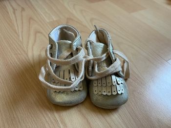 Bottines pailletées pour bébé 