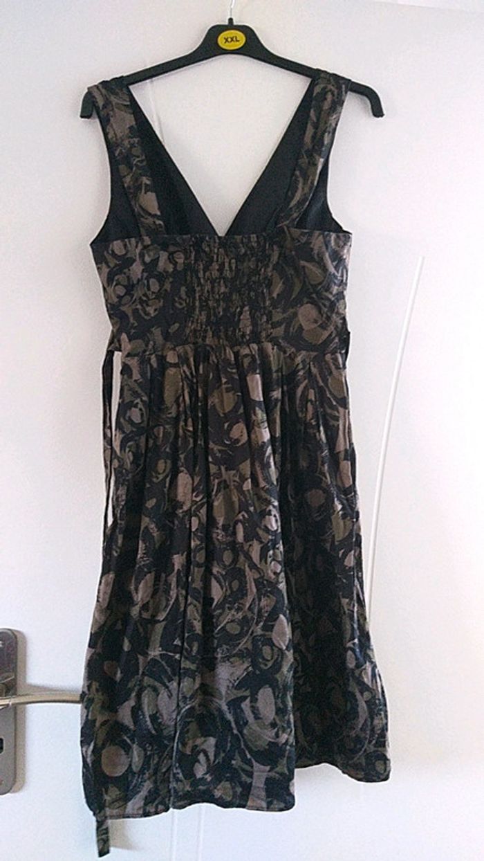 Belle robe a doublure ideal pour occasion - photo numéro 2