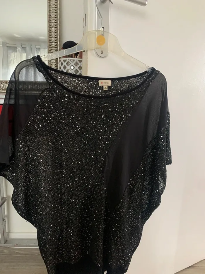 haut avec paillettes - photo numéro 7