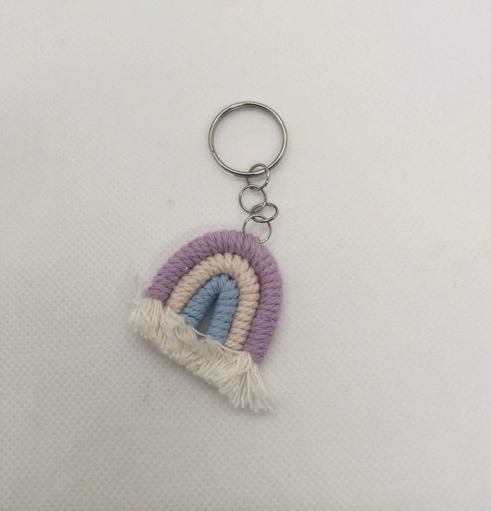 Porte clés en coton breloque arc en ciel pastel - photo numéro 2