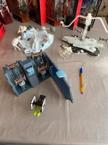 Lot 3 attack sets Star Wars Hotwheels - Hoth + Rebels transport + Tie fighters battle - Mattel 2014