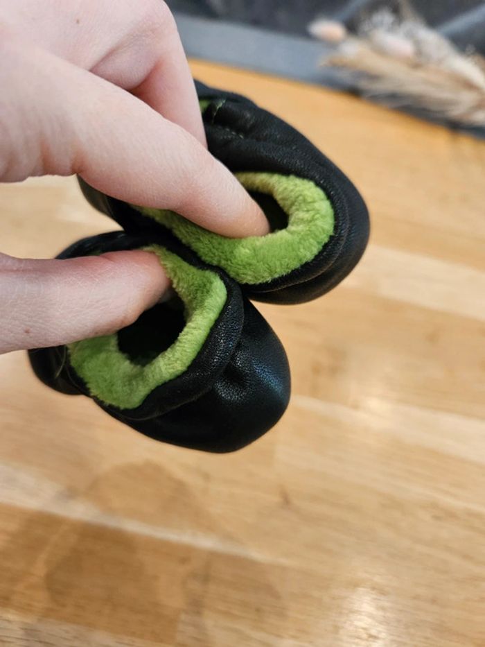 Petits chaussons souples - photo numéro 3