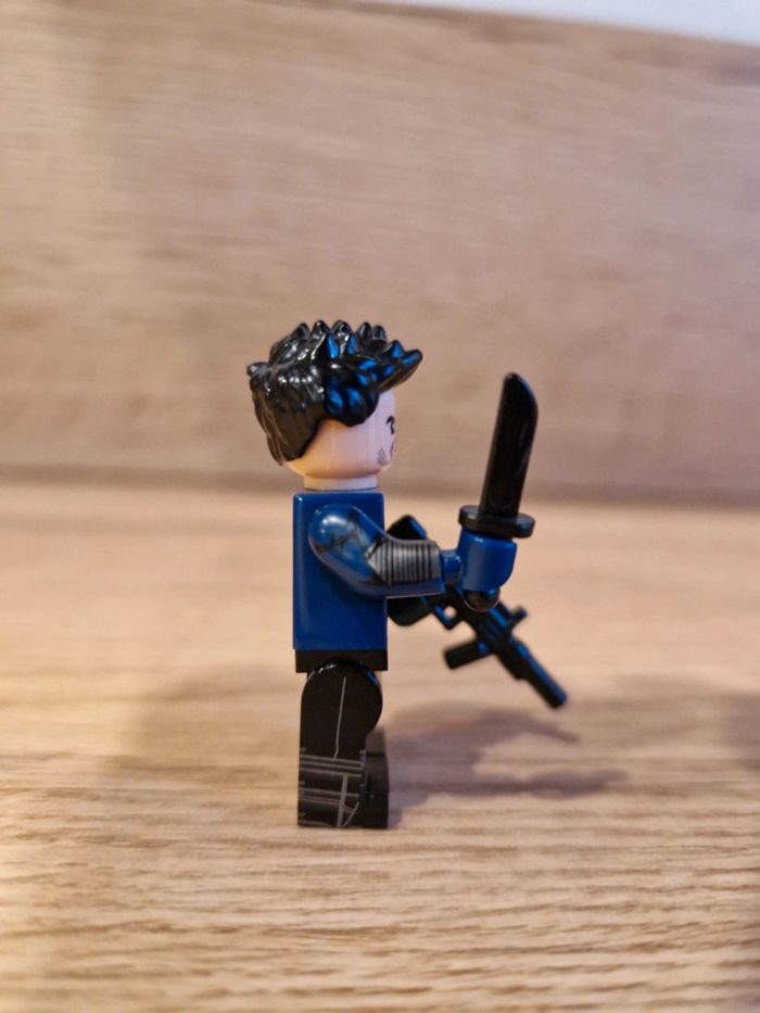 Figurine type lego le soldat de l'hiver Marvel - photo numéro 4