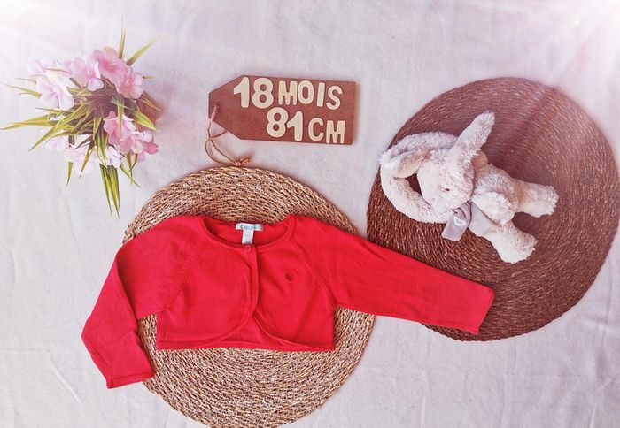 Gilet boléro 👣 rouge rosé, 18 mois, obaïbi