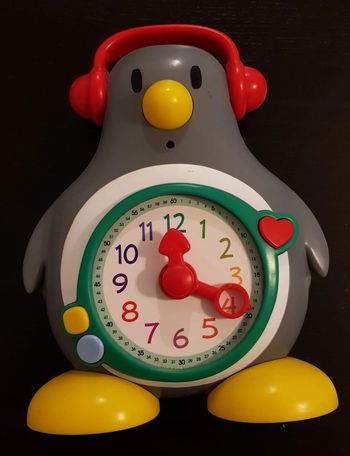 Horloge magique interactive pingouin oxybul