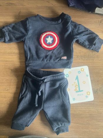 Ensemble Marvel 1 mois