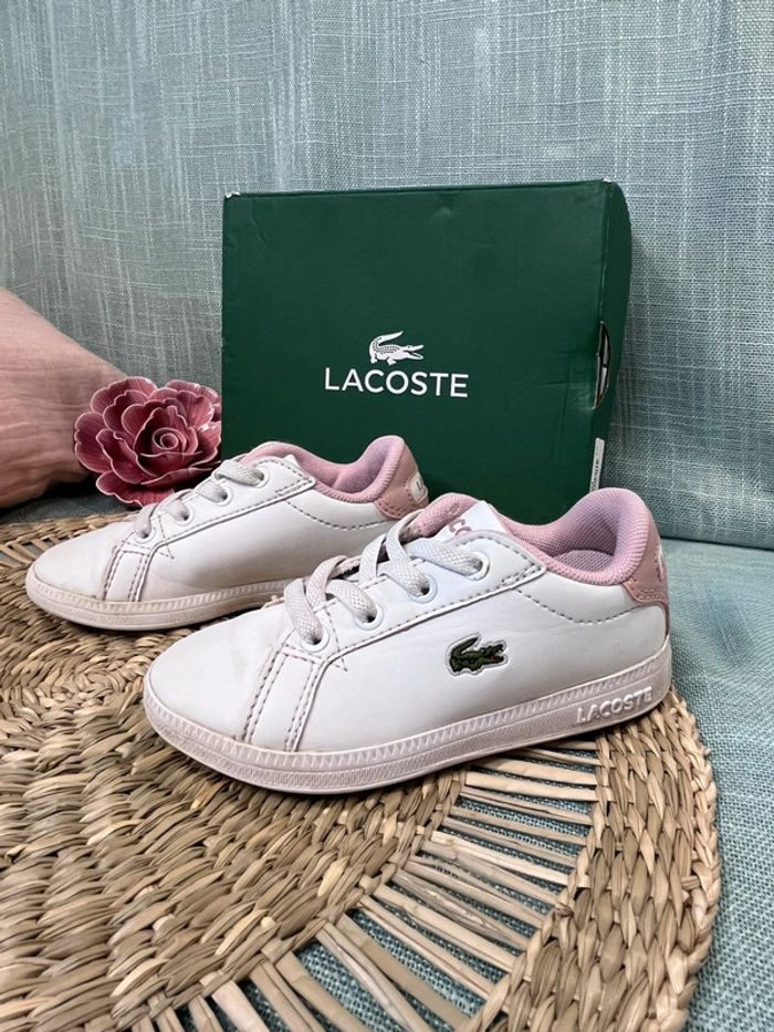Basket taille 23 Lacoste