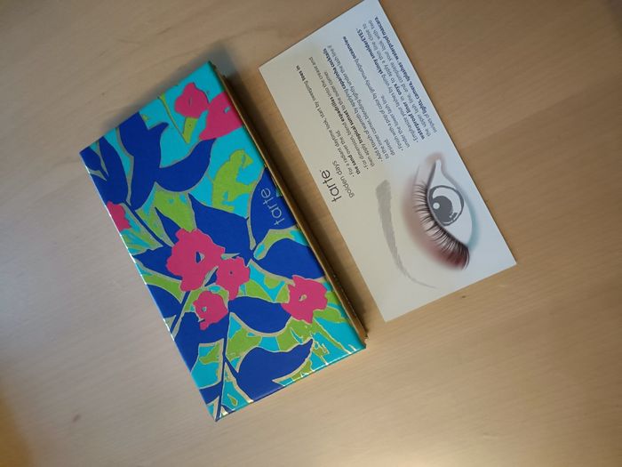 DEUX PALETTES TARTE MARQUE AMERICAINE - photo numéro 3