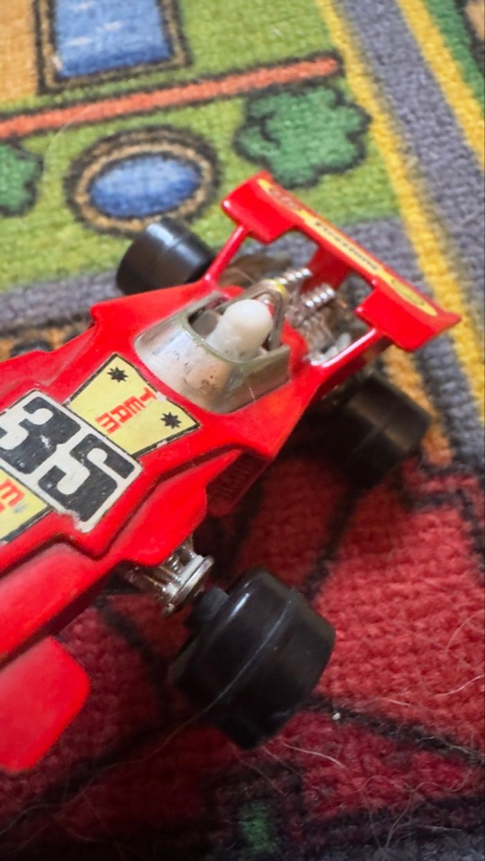 Voiture vintage matchbox