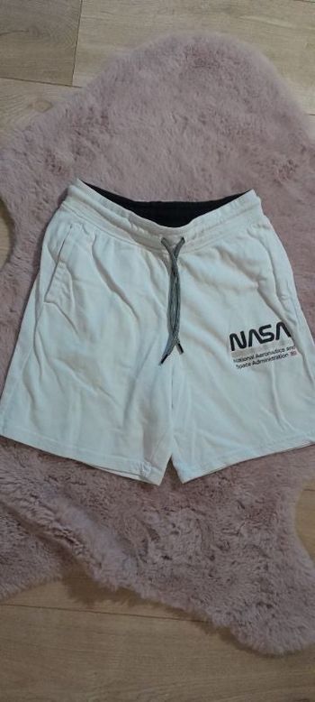 Short Nasa neuf blanc 12 ans avec poches
