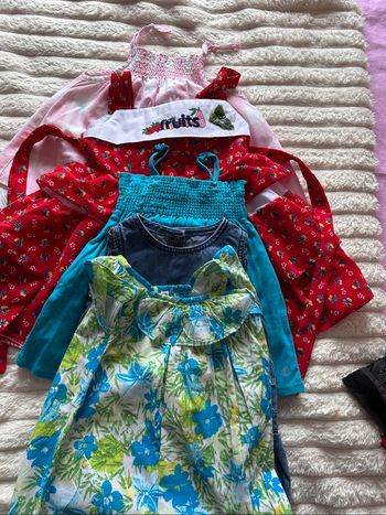 Lot 5 robes 12 mois