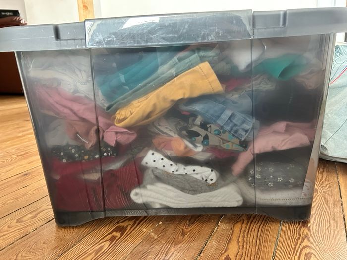 Gros lot vêtements fille de naissance à 12mois - photo numéro 4