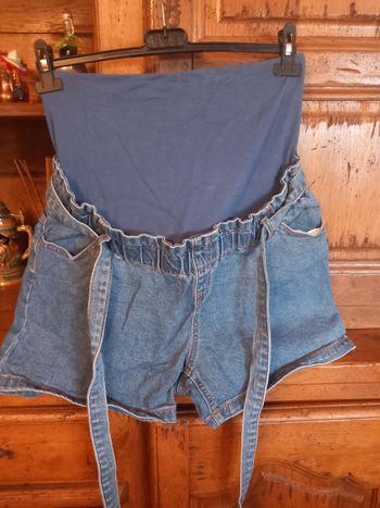 Short maternité