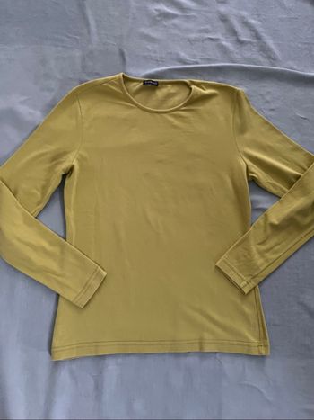 T-shirt jaune