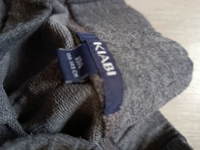 Short marque Kiabi taille 10 ans - photo numéro 3