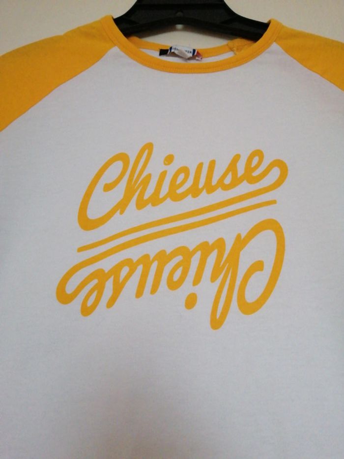 Tee shirt taille M couleur jaune moutarde et blanc de la marque Jenifer - photo numéro 2