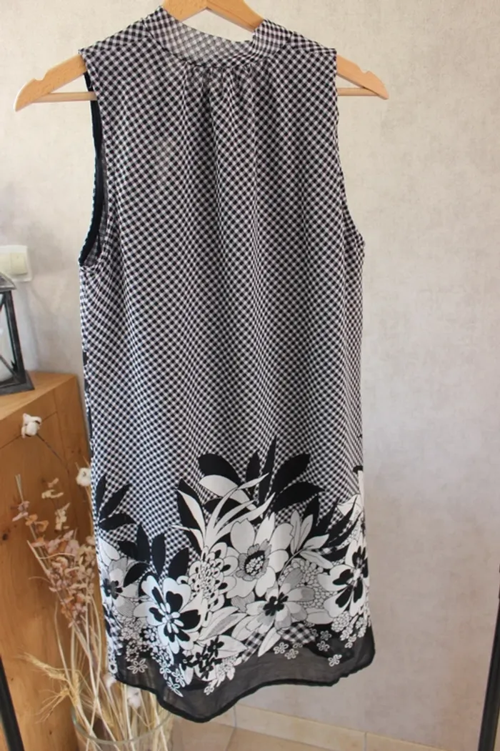 👗 Robe noir et blanc, indépendant 📌 - photo numéro 2