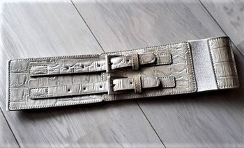 Ceinture imitation croco beige verni