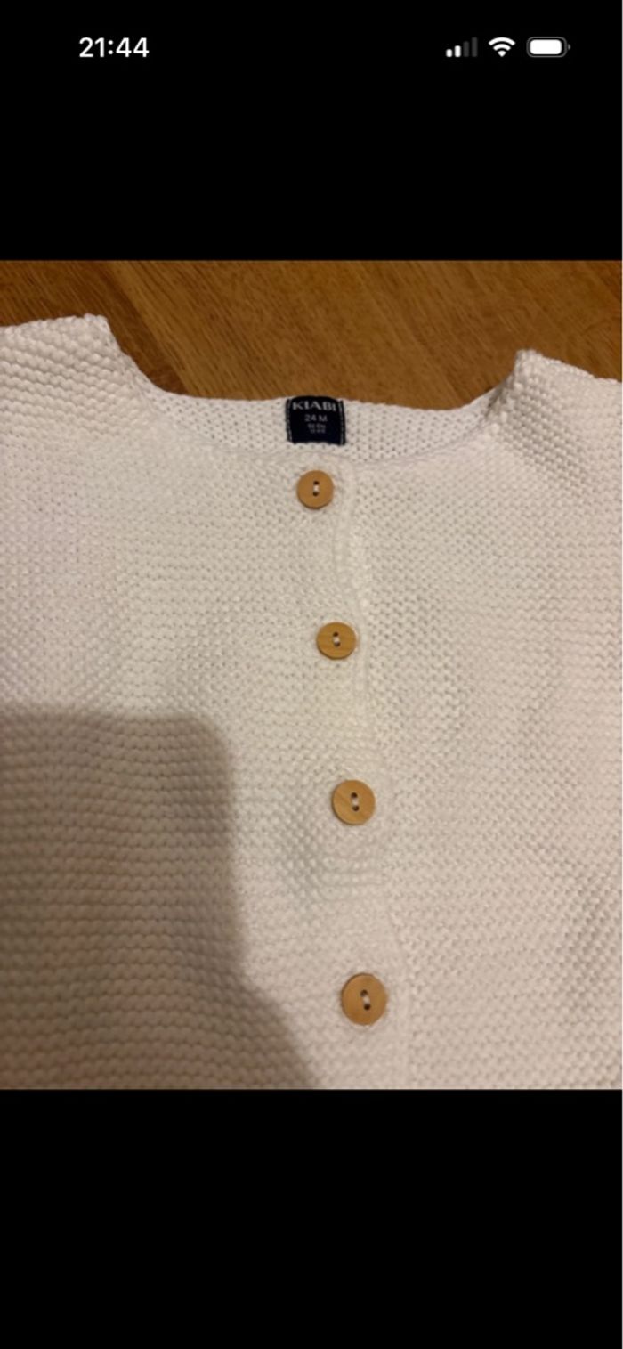 Joli gilet à bouton chaud blanc fille kiabi 24 mois neuf - photo numéro 4