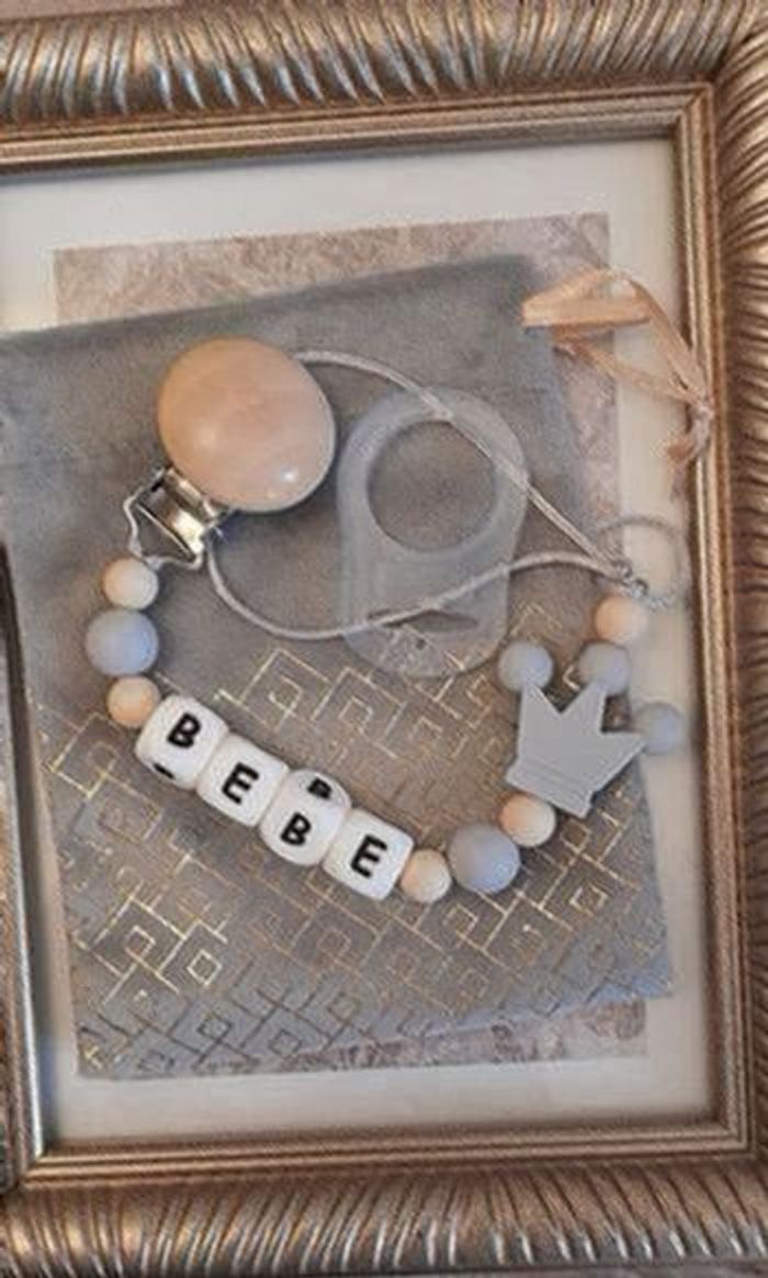 Attache tétine personnalisé avec adaptateur et pochette cadeau - photo numéro 2