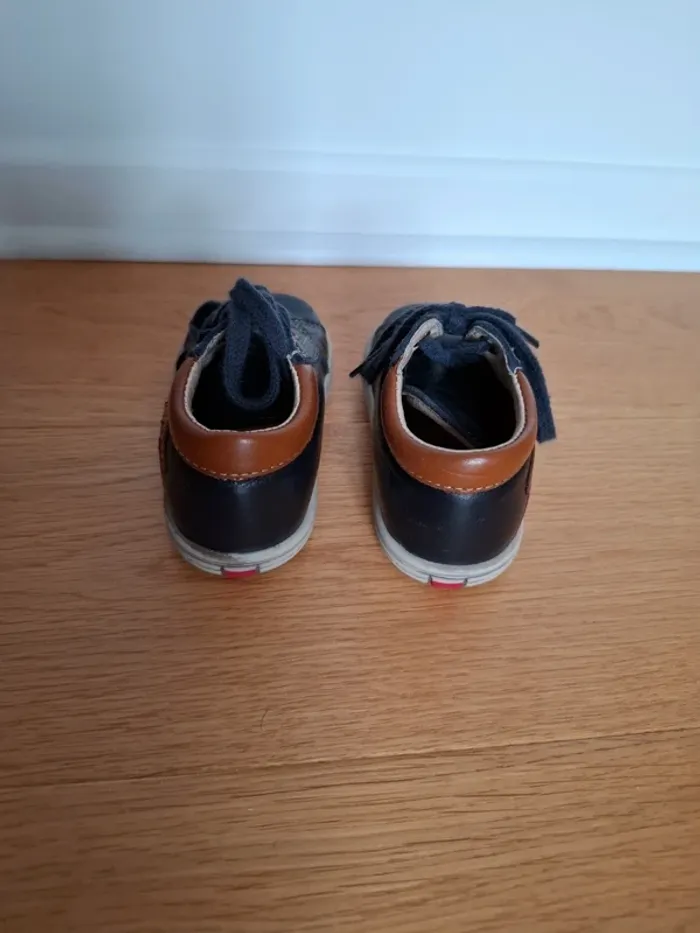 Chaussures bébé en cuir - 19 - très bon état - photo numéro 4
