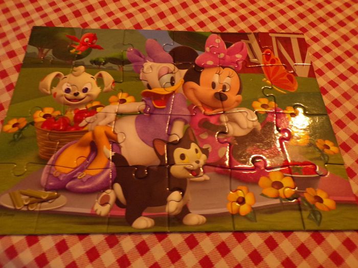 Puzzle Disney Minnie 24 pieces complet 3+ - photo numéro 2