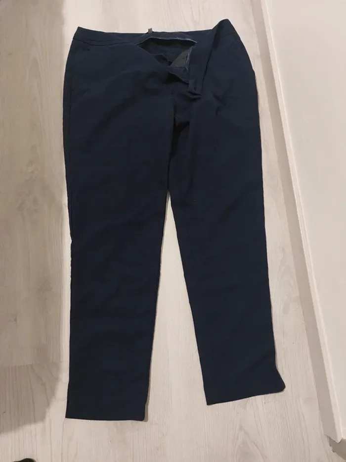 Pantalon bleu nuit