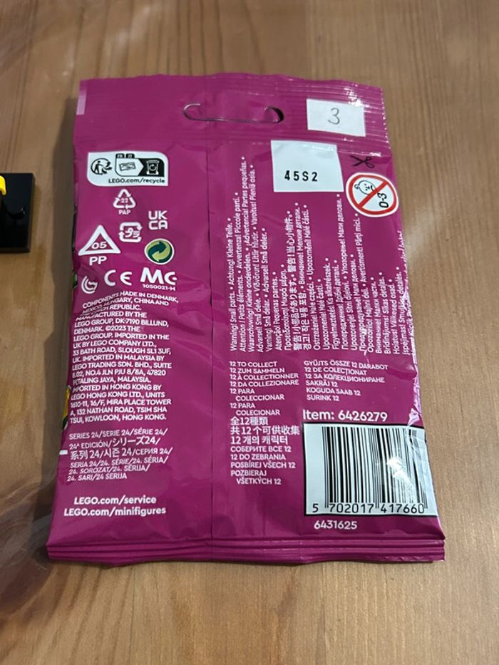 Série 24 complète lego 71037 12 minifigurines différentes dont une neuve - photo numéro 7