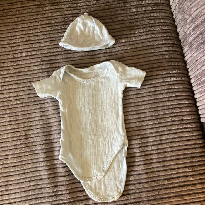 Body + bonnet 1 mois