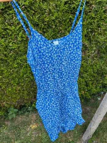combi-short fleurs bleu et blanc