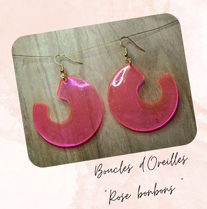 Boucles d'oreilles créoles " rose bonbon"