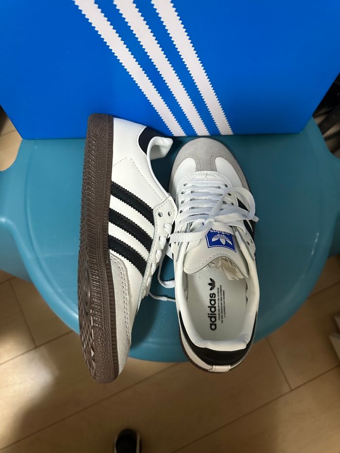 Baskets Adidas Samba 38