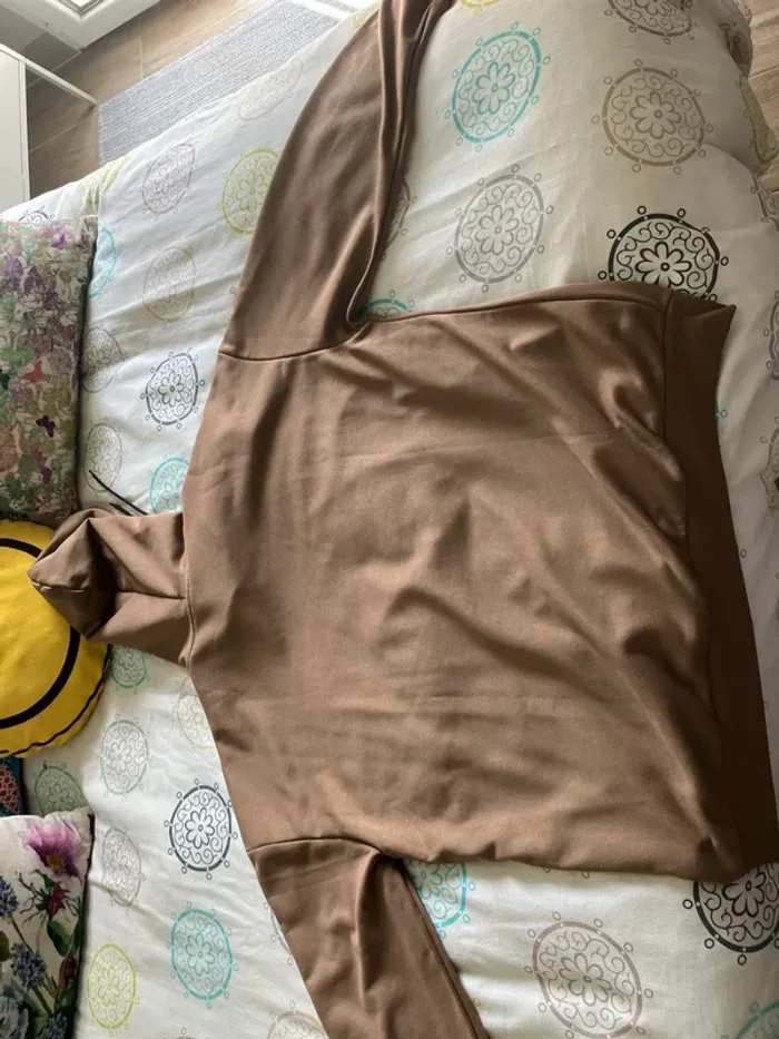 Pull à capuche marron - photo numéro 3