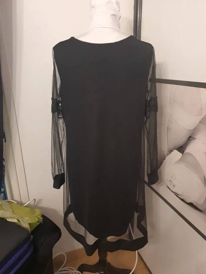 Robe noire - photo numéro 2