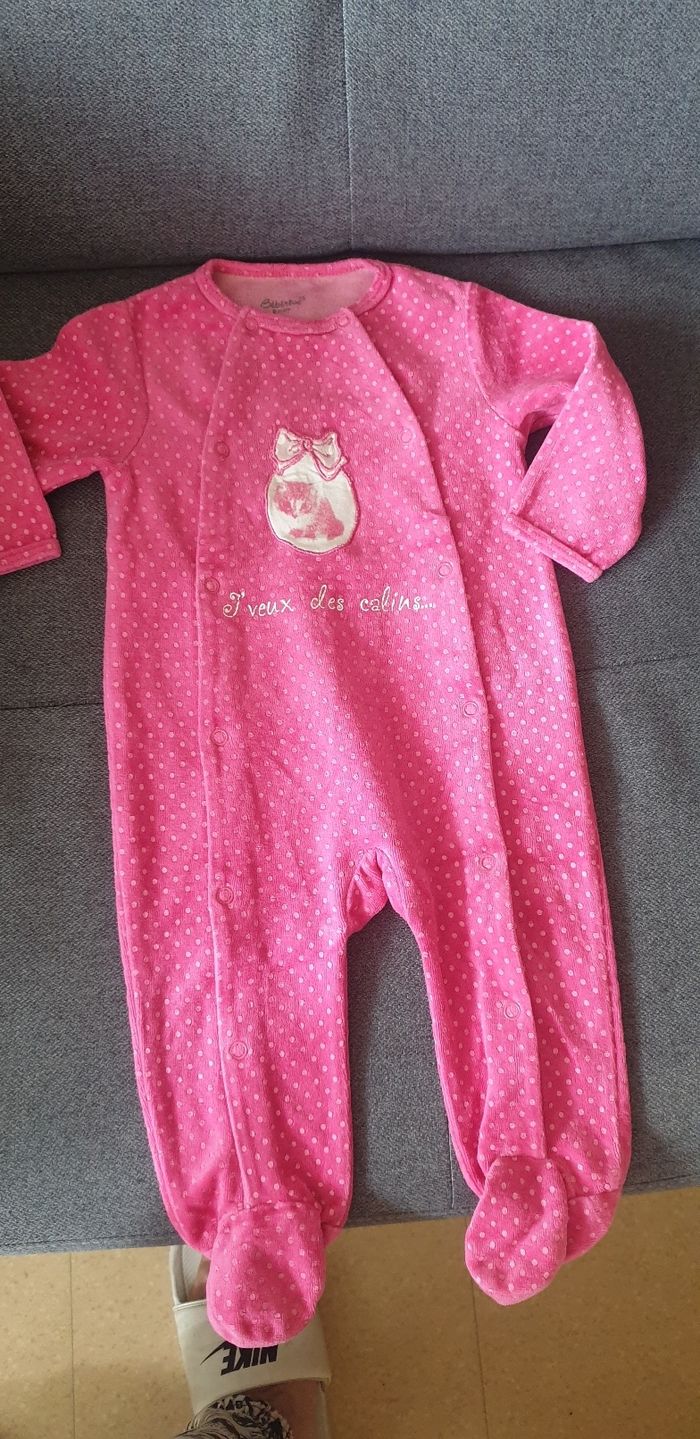 2 pyjamas 9 mois - photo numéro 2