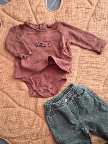 Pantalon + body/tee-shirt 2 en 1 ML