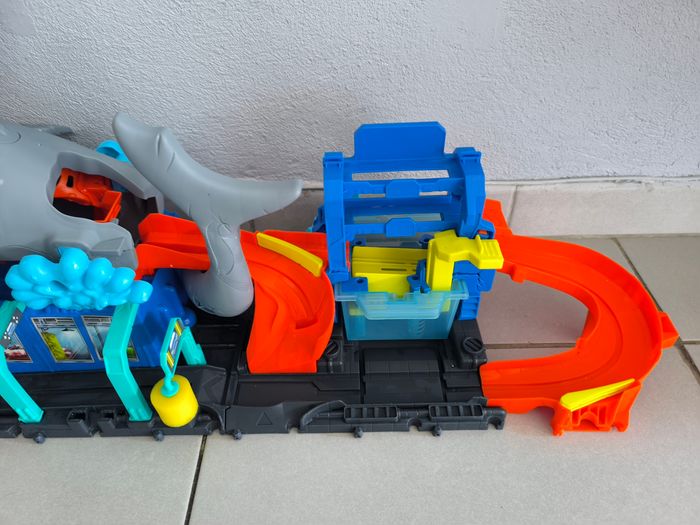 Circuit requin hot wheels - photo numéro 2
