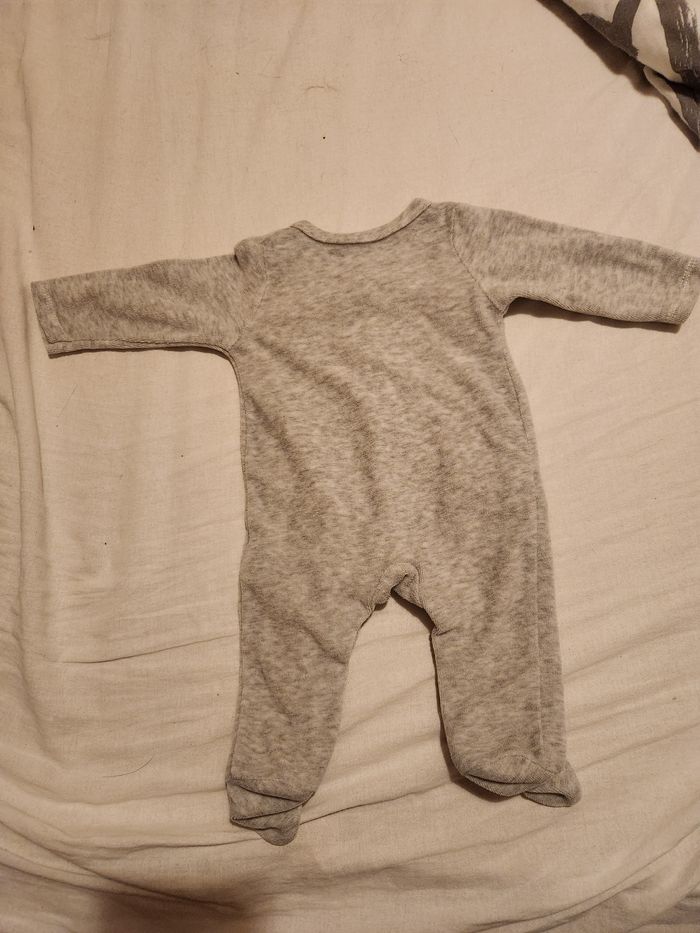 Pyjama 3 mois - photo numéro 2