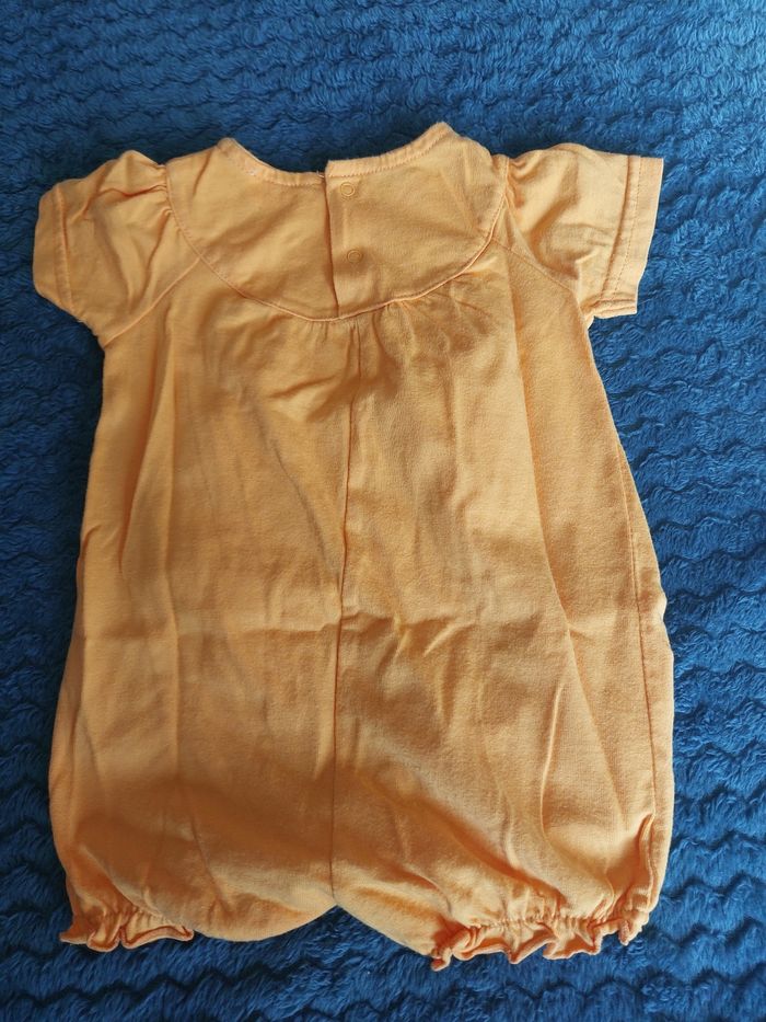 Combishort bébé fille taille 6mois - photo numéro 2