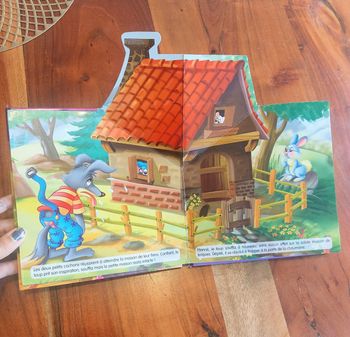 Livre pop-up "Les trois Petits Cochons"