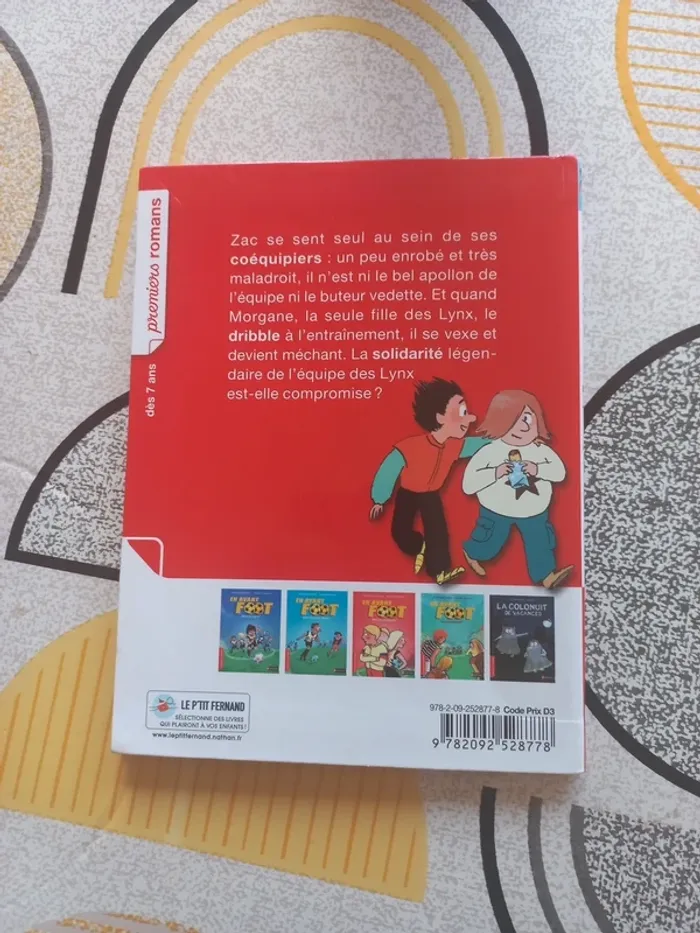 Livre Nathan 1ers romans En avant foot Un coup pas franc de Zac - photo numéro 2